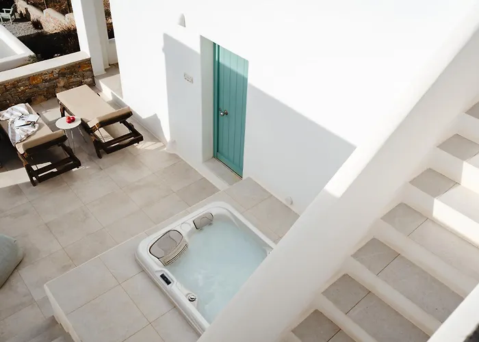 Phosalos Lägenhetshotell 4*